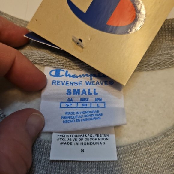 NWT Champion Fleece Sweatshirt Reverse Weave Crewneck Gray Small New With Tags - Picture 8 of 8